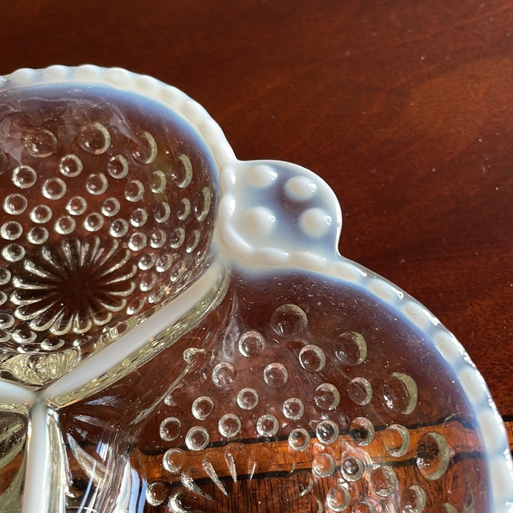 Vintage Anchor Hocking moonstone opalescent hobnob three section divi… - Picture 9 of 10